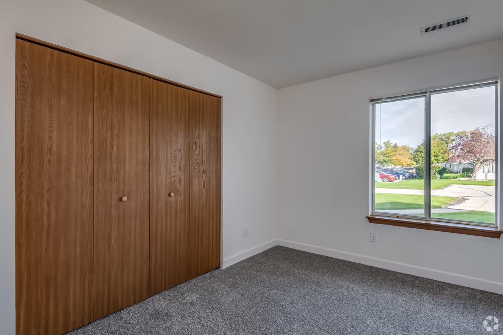 Newbury Place Apartment Homes 13 of 17
