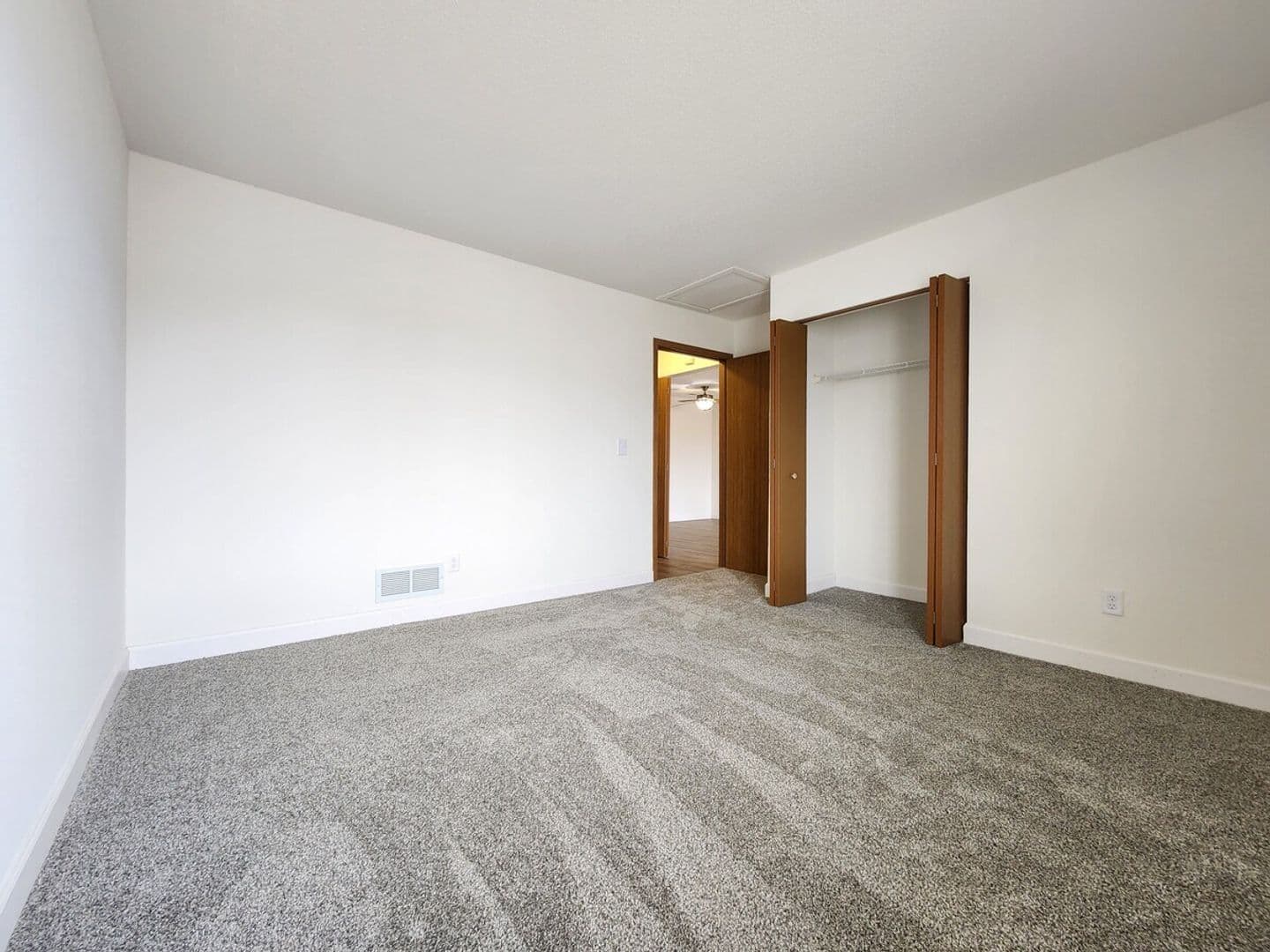 Newbury Place Apartment Homes 15 of 22