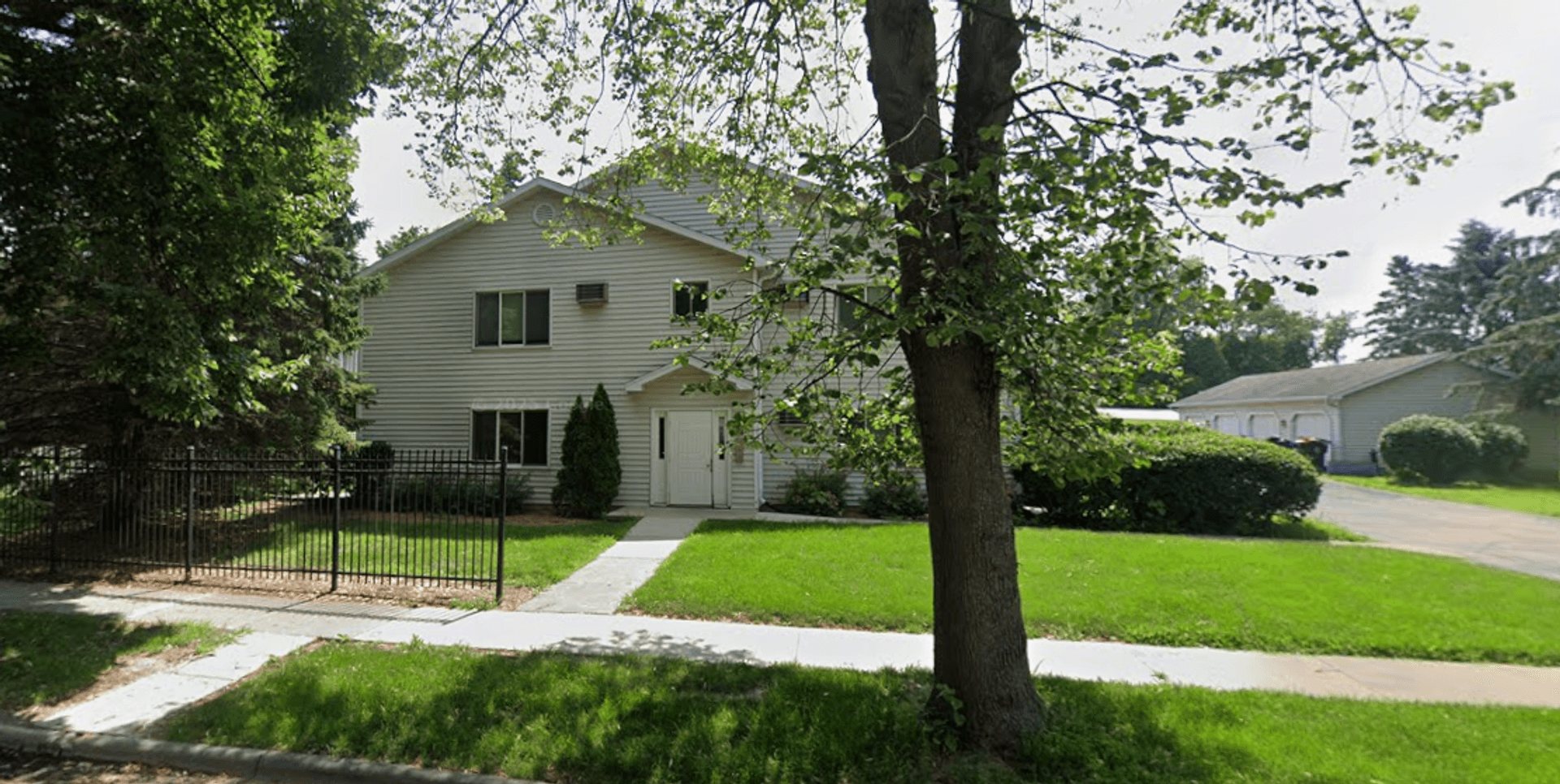 Northern Bluffs Apartment Homes 1 of 8