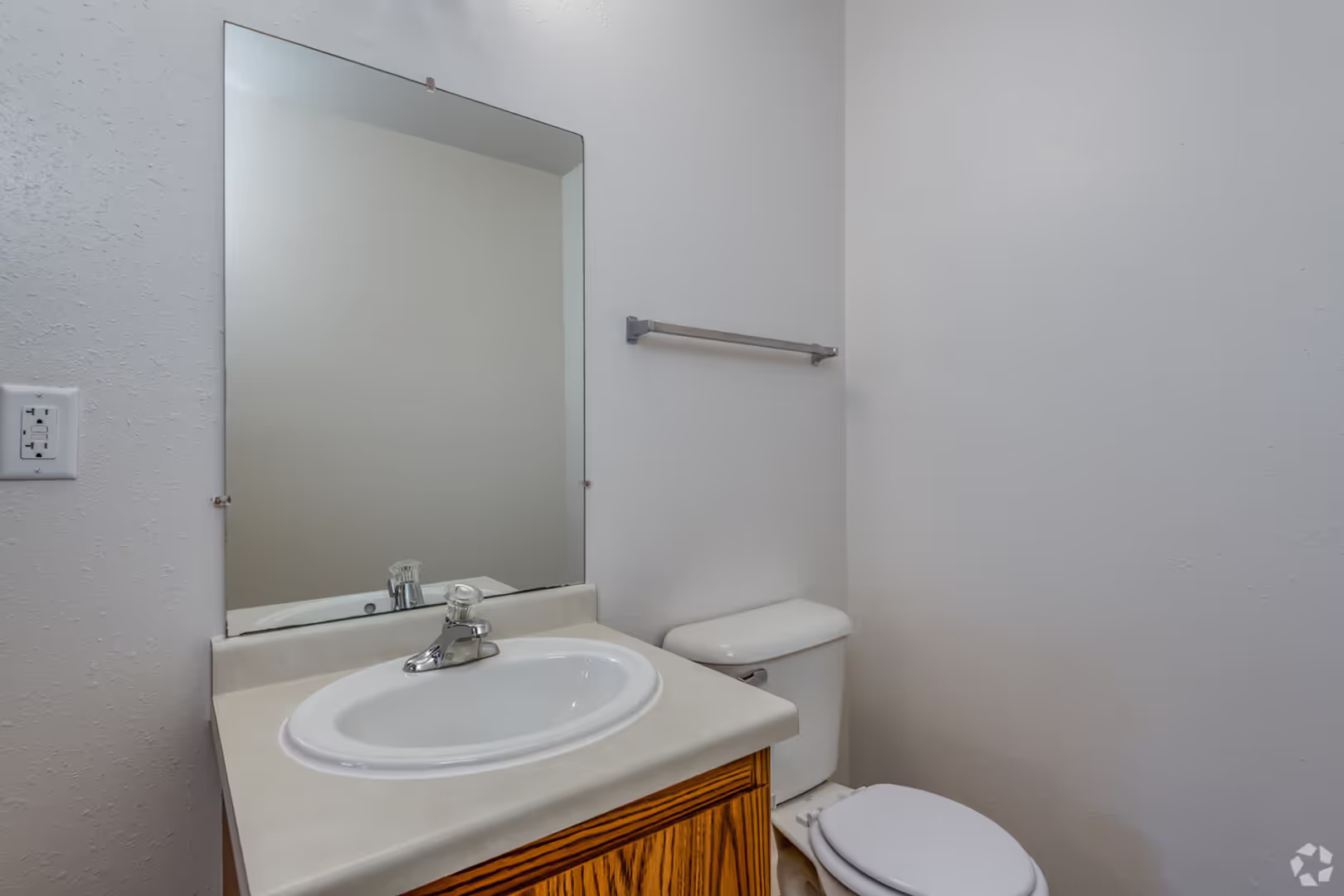 Newbury Place Apartment Homes 12 of 17