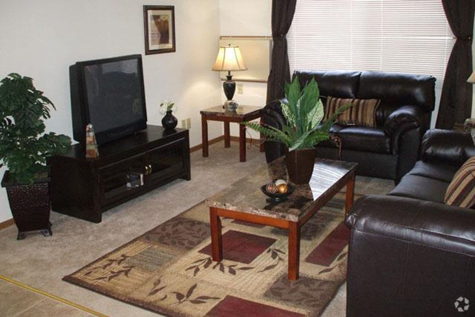 Deckner Manor Apartments 9 of 13