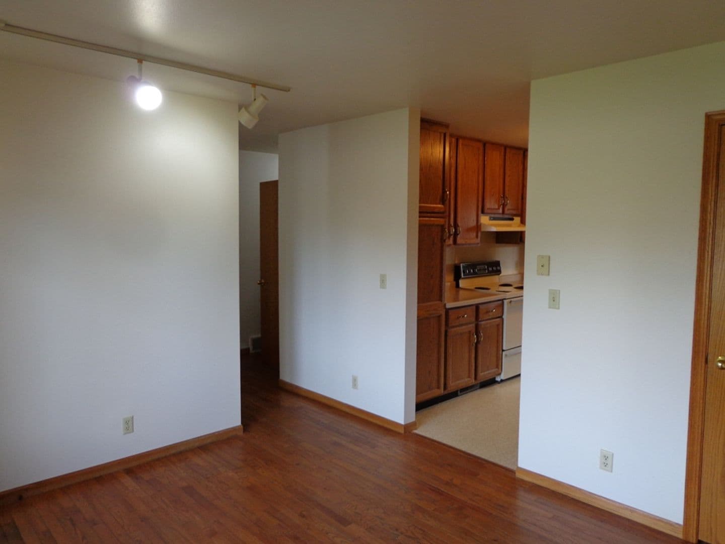 Woodridge Housing 4 of 28