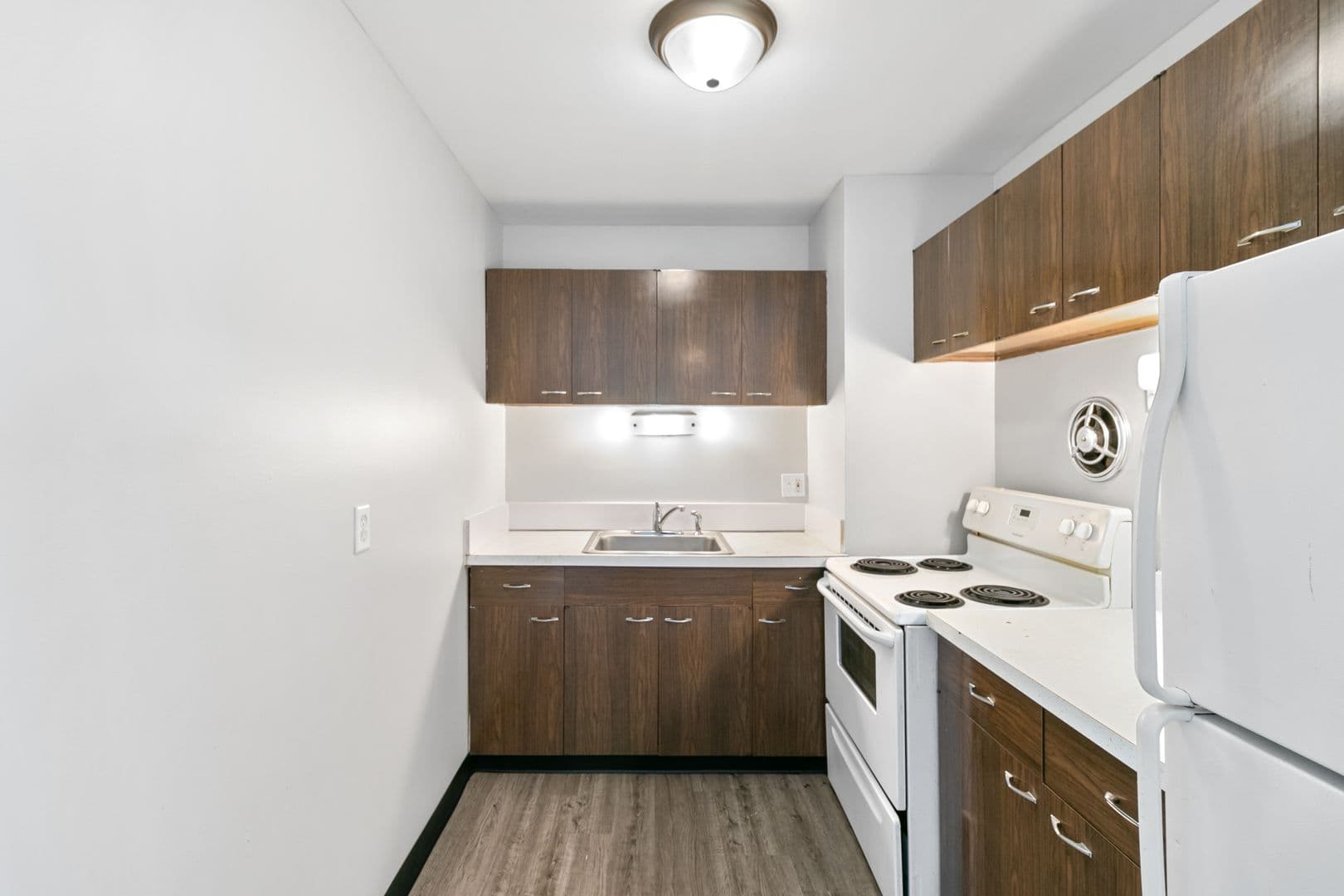 Groveland Apartment Partners (B)- Groveland Apartment Partners, LLC 5 of 20