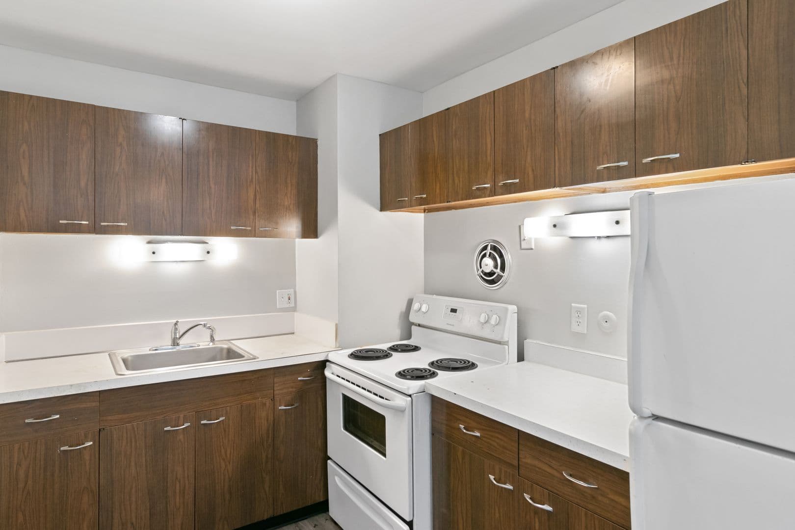 Groveland Apartment Partners (B)- Groveland Apartment Partners, LLC 6 of 20