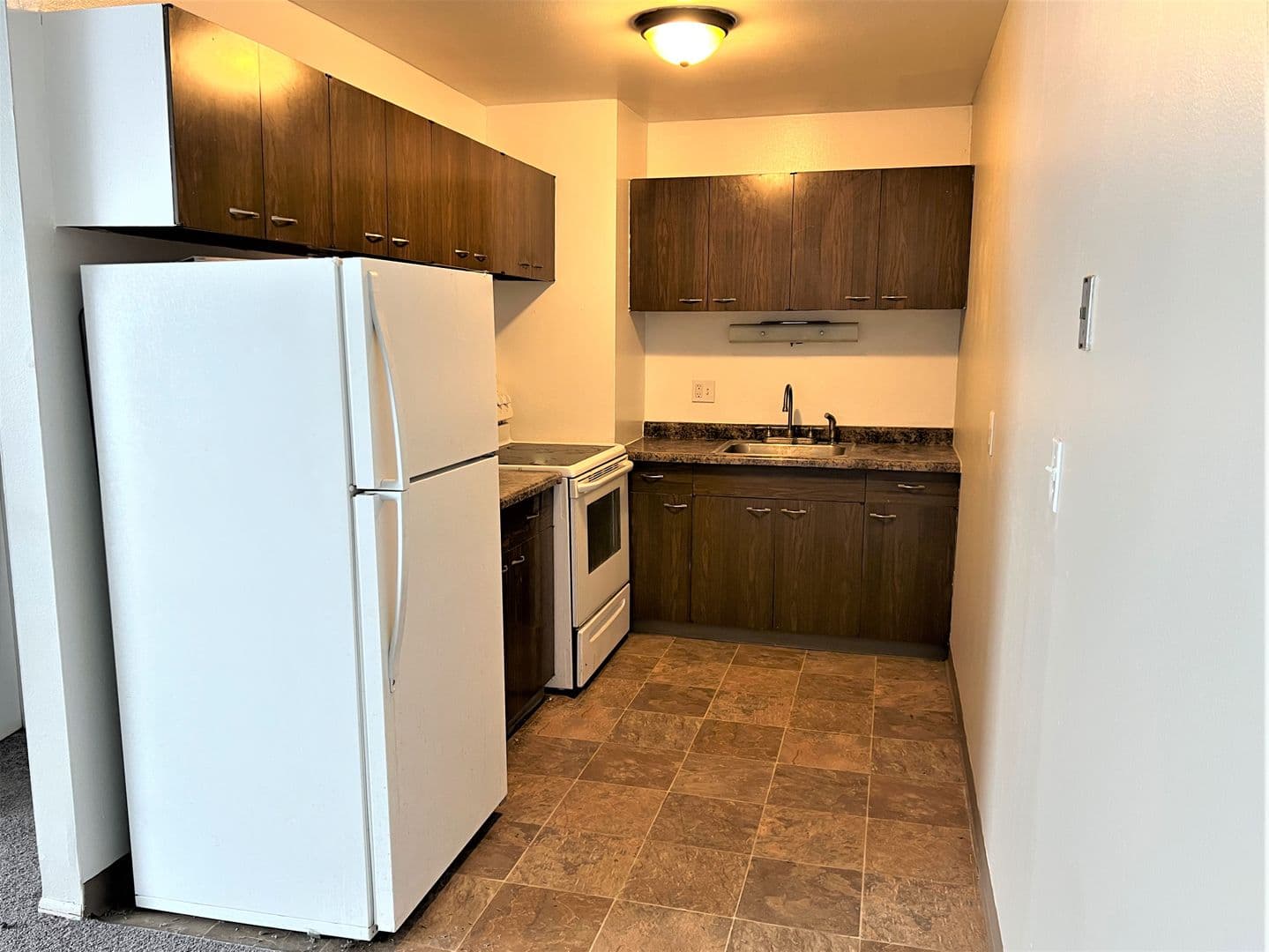 Groveland Apartment Partners (B)- Groveland Apartment Partners, LLC 4 of 8