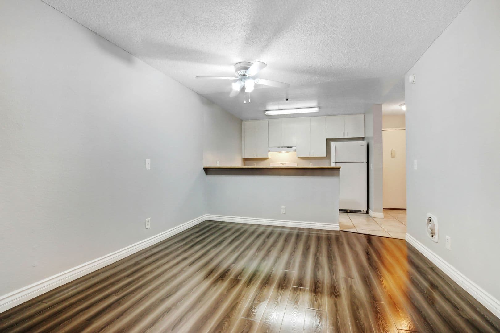 CCA - Columbia Court Apartments LP dba Tuscani Villas 3 of 10