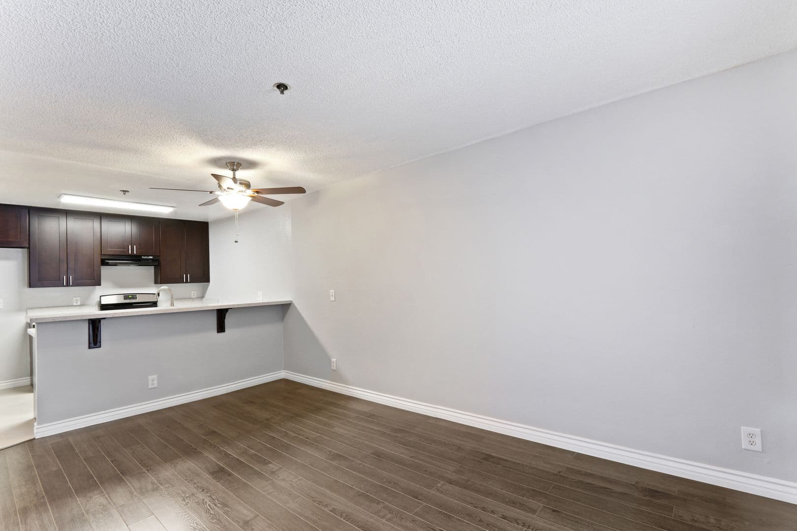 CCA - Columbia Court Apartments LP dba Tuscani Villas 3 of 10