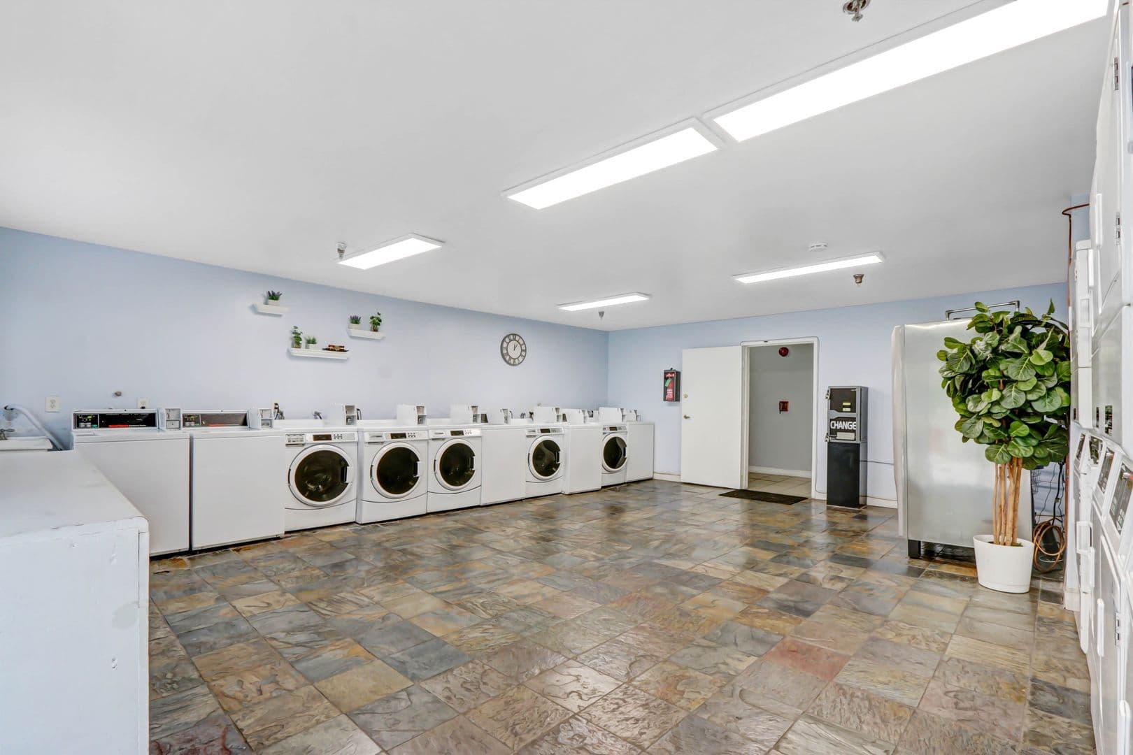 CCA - Columbia Court Apartments LP dba Tuscani Villas 8 of 10