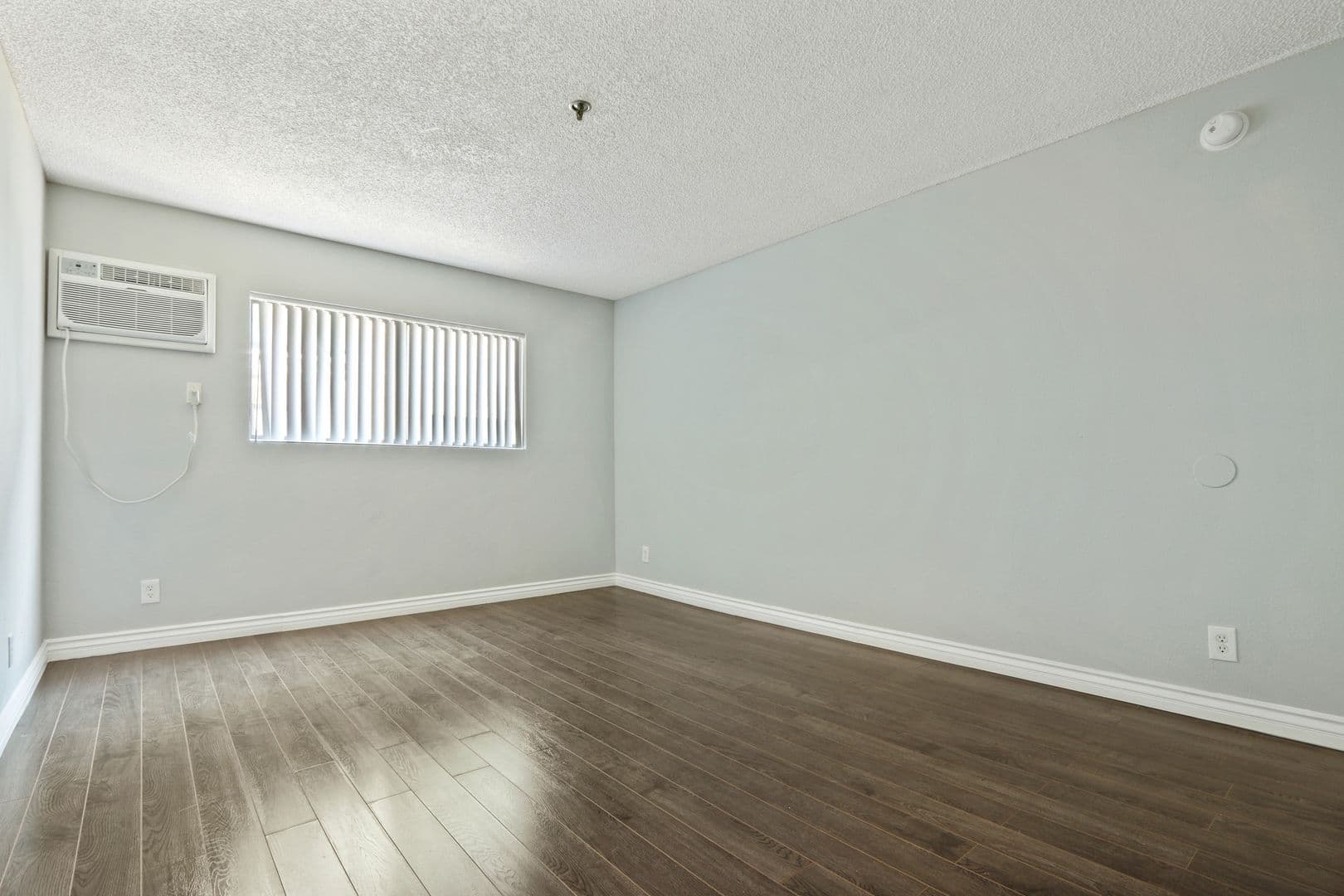 CCA - Columbia Court Apartments LP dba Tuscani Villas 4 of 13
