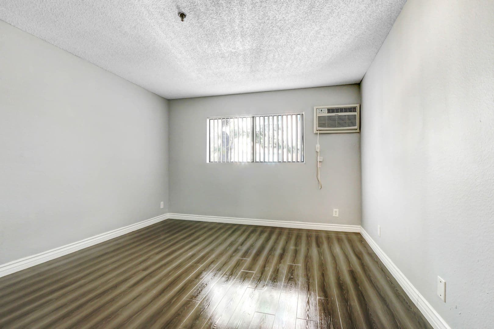 CCA - Columbia Court Apartments LP dba Tuscani Villas 6 of 10