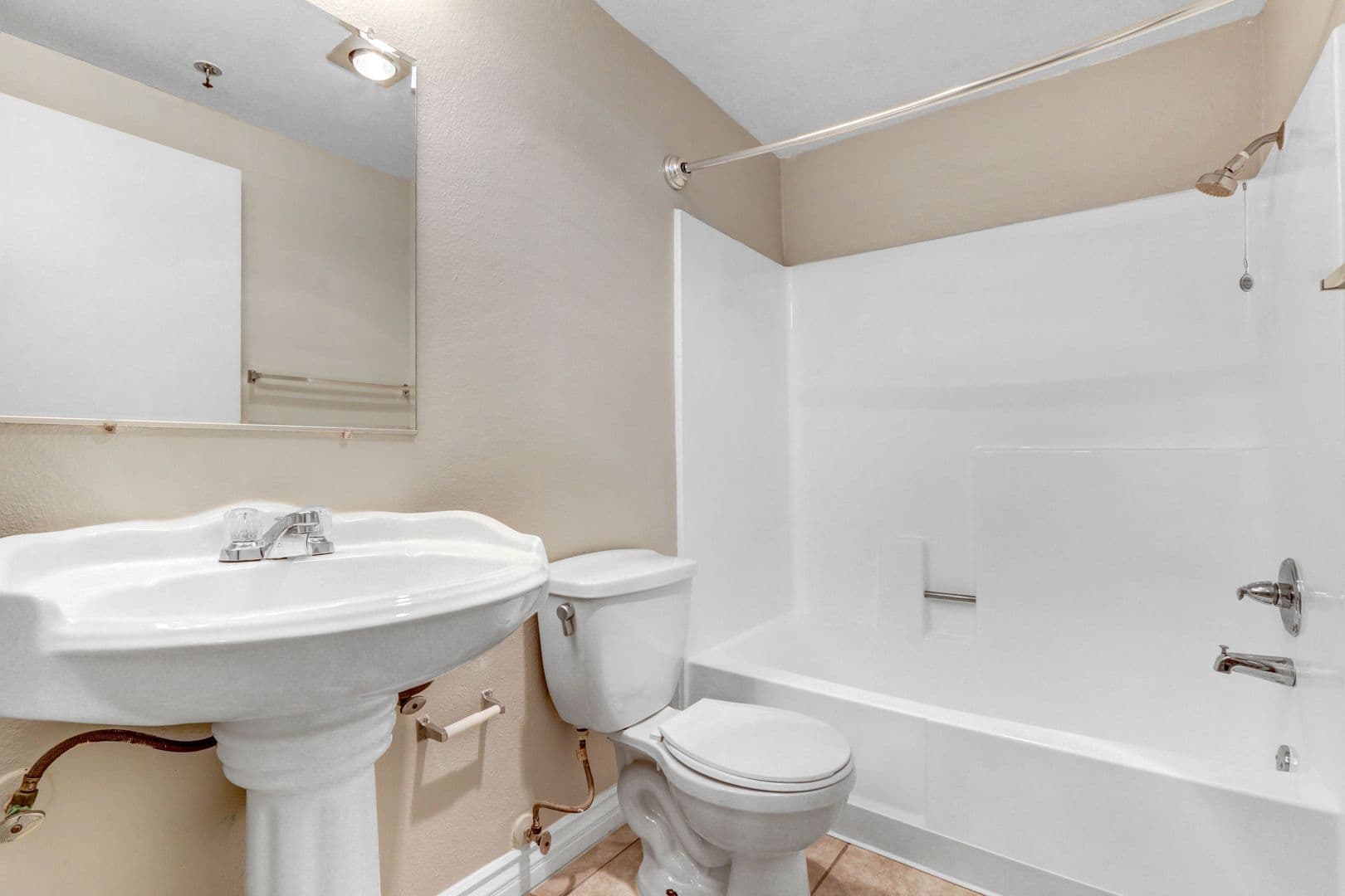 CCA - Columbia Court Apartments LP dba Tuscani Villas 5 of 10