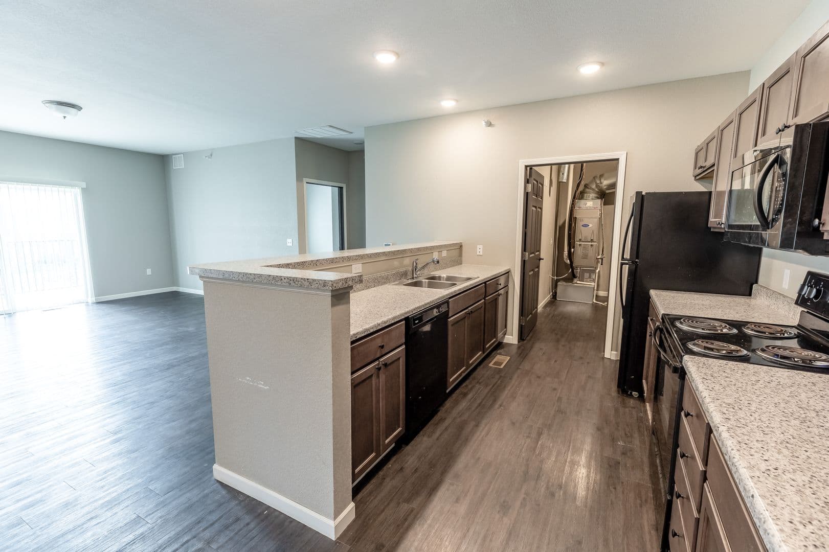 Huntington Village - Sioux Falls LLC 1 of 10