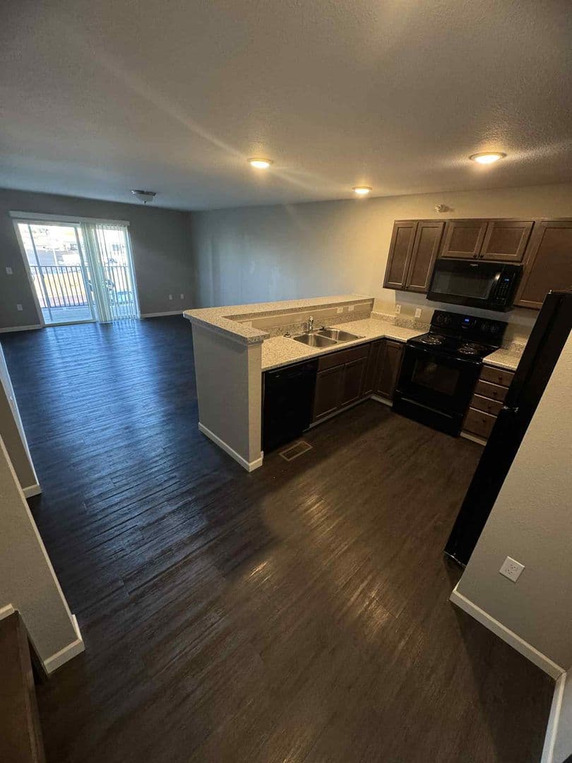 Huntington Village - Sioux Falls LLC 5 of 23