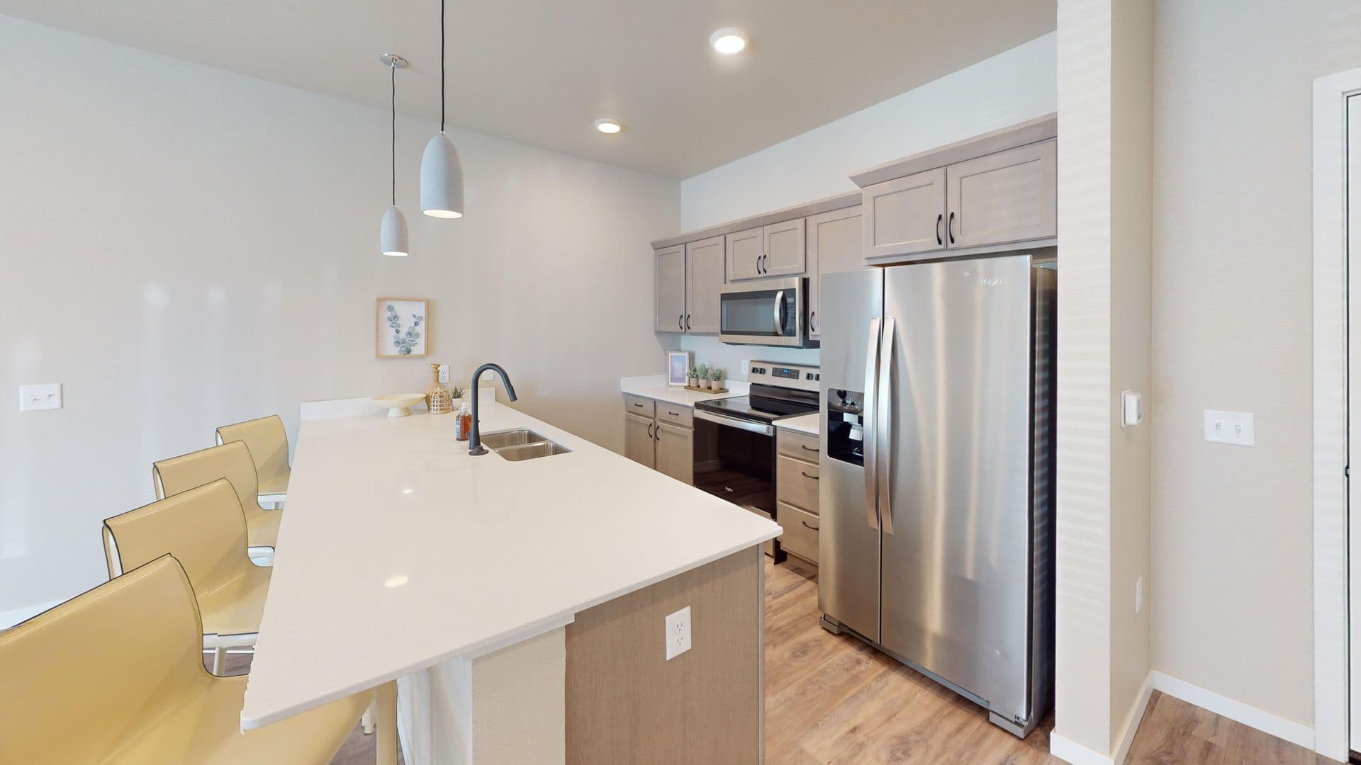 10Bedrock Apartments LLC 1 of 11