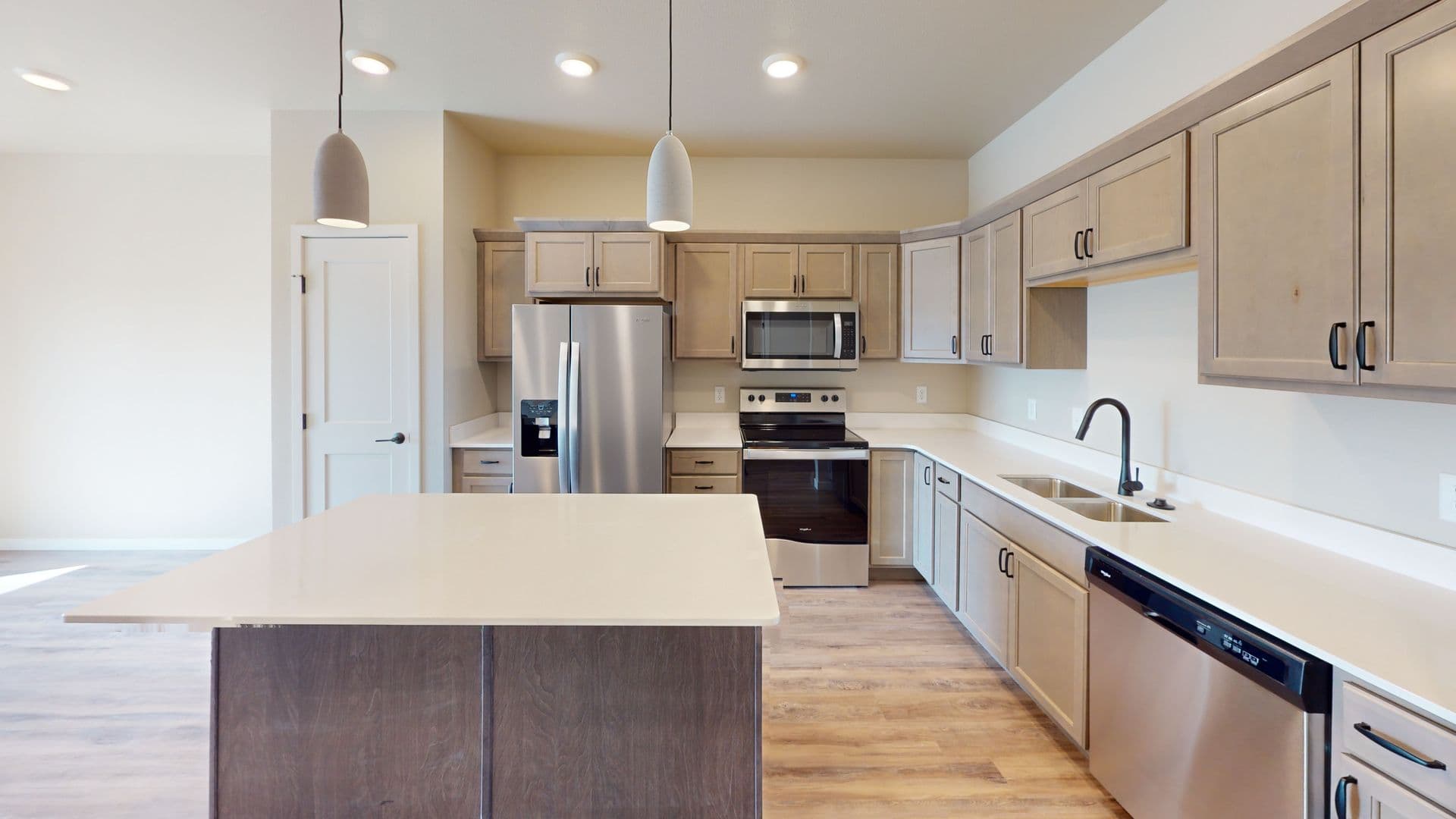 10Bedrock Apartments LLC 1 of 7
