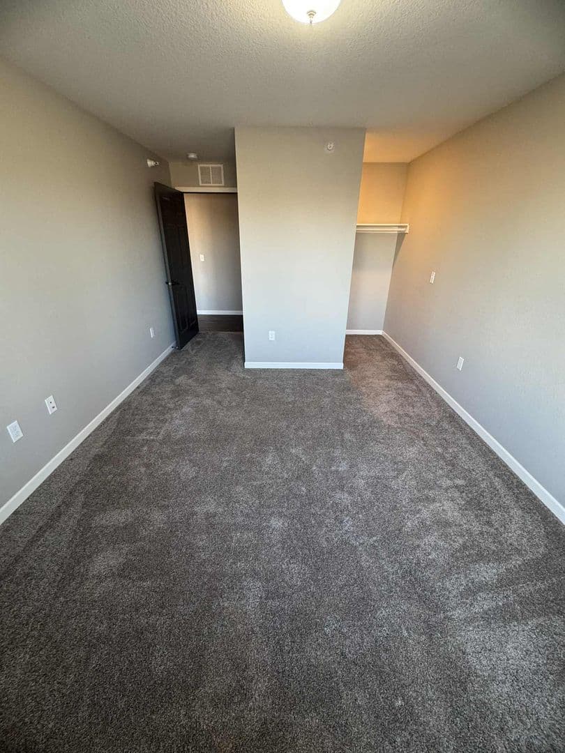 Huntington Village - Sioux Falls LLC 6 of 23