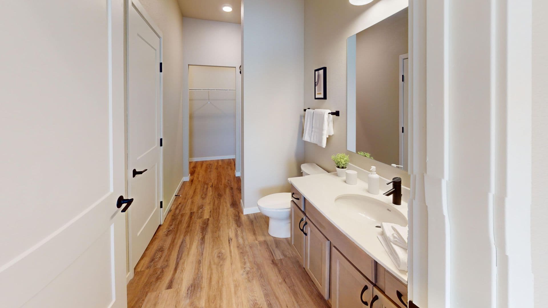 10Bedrock Apartments LLC 6 of 11