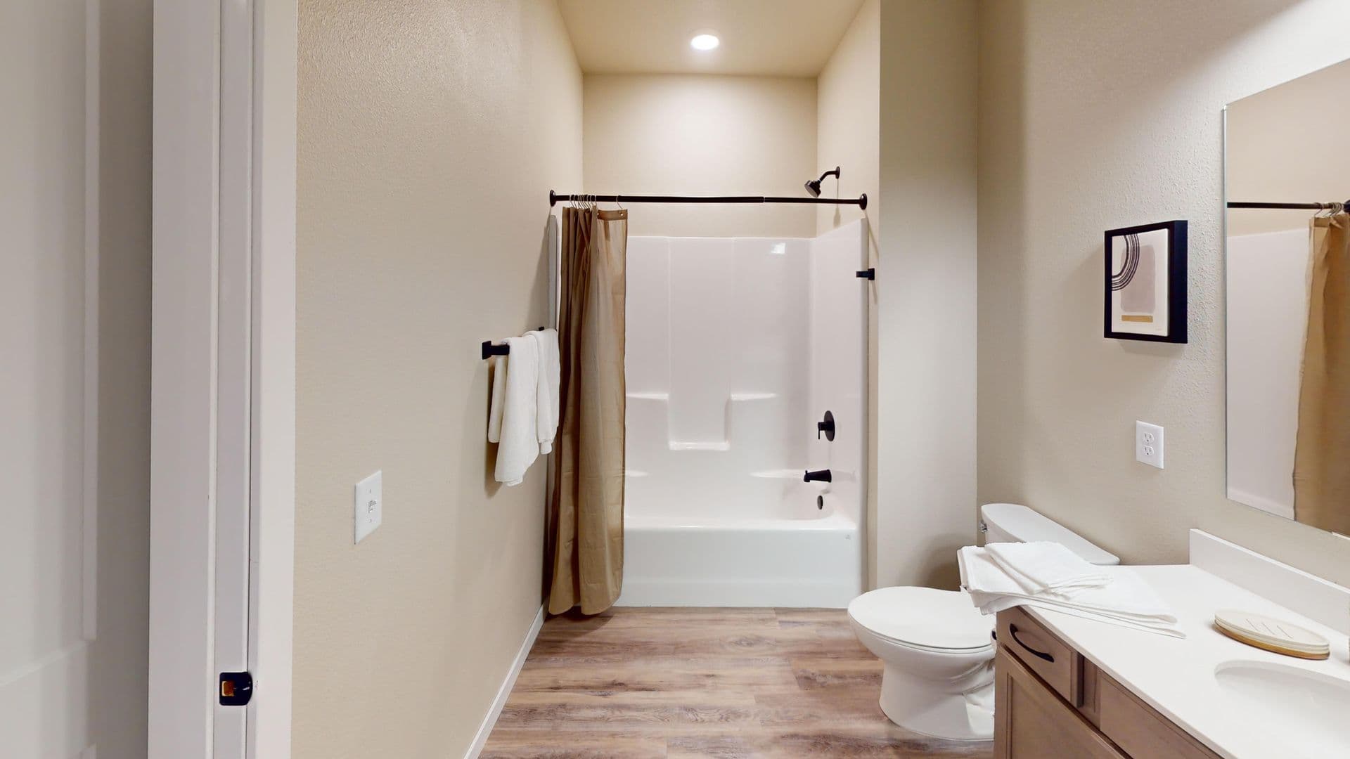 10Bedrock Apartments LLC 8 of 11