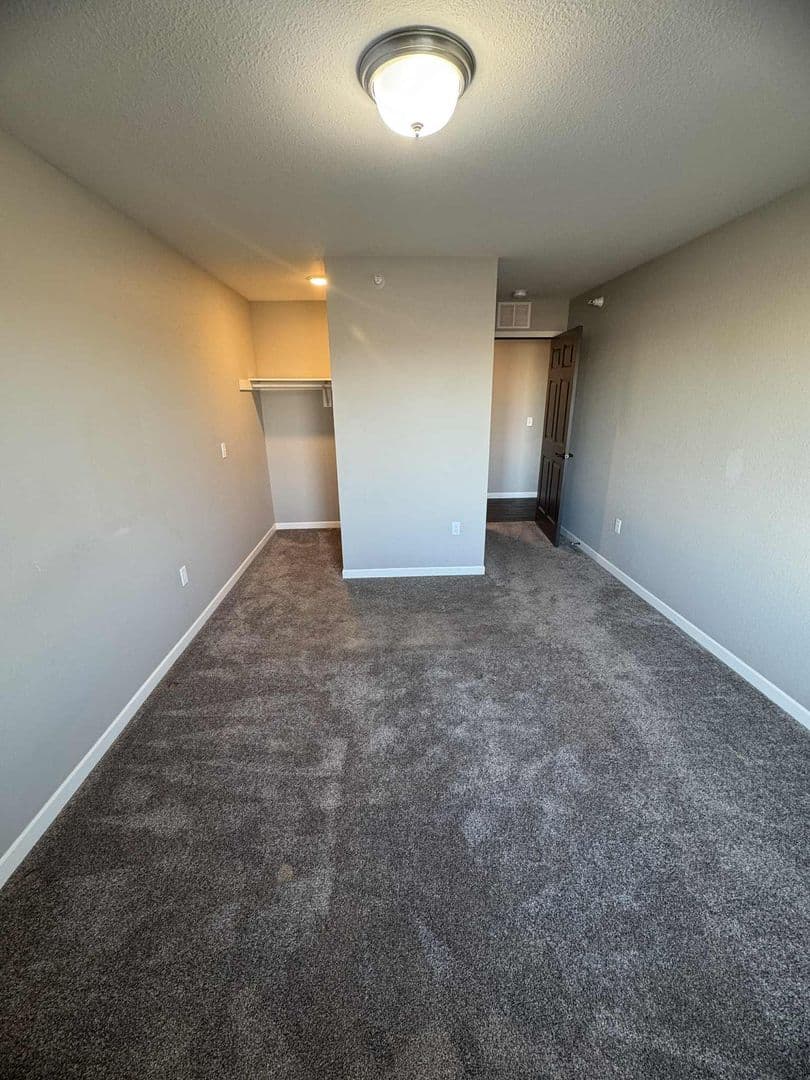 Huntington Village - Sioux Falls LLC 4 of 23