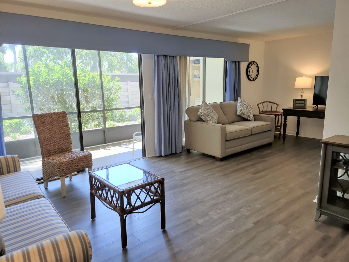 650 Bird Bay Drive E Unit 105 9 of 42