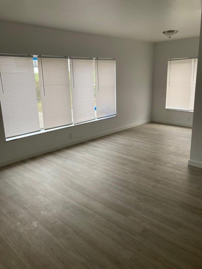 Cozy 2-Bedroom Apartment with Convenient Amenities 11 of 14