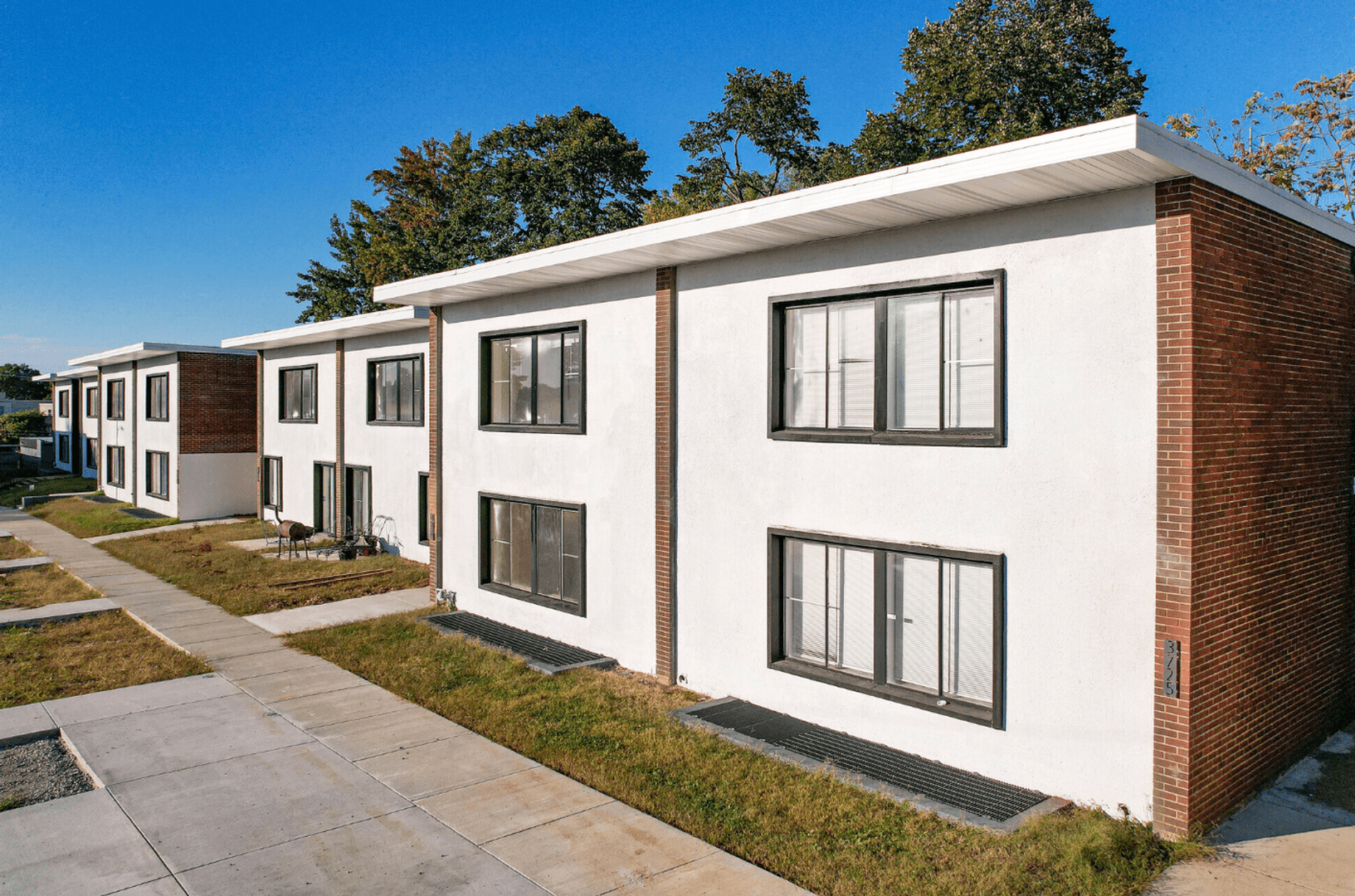 Cozy 2-Bedroom Apartment with Convenient Amenities 8 of 14
