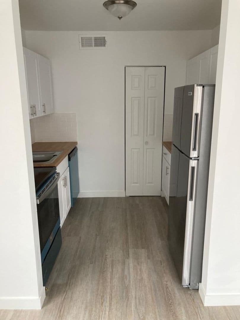 Cozy 2-Bedroom Apartment with Convenient Amenities 14 of 14