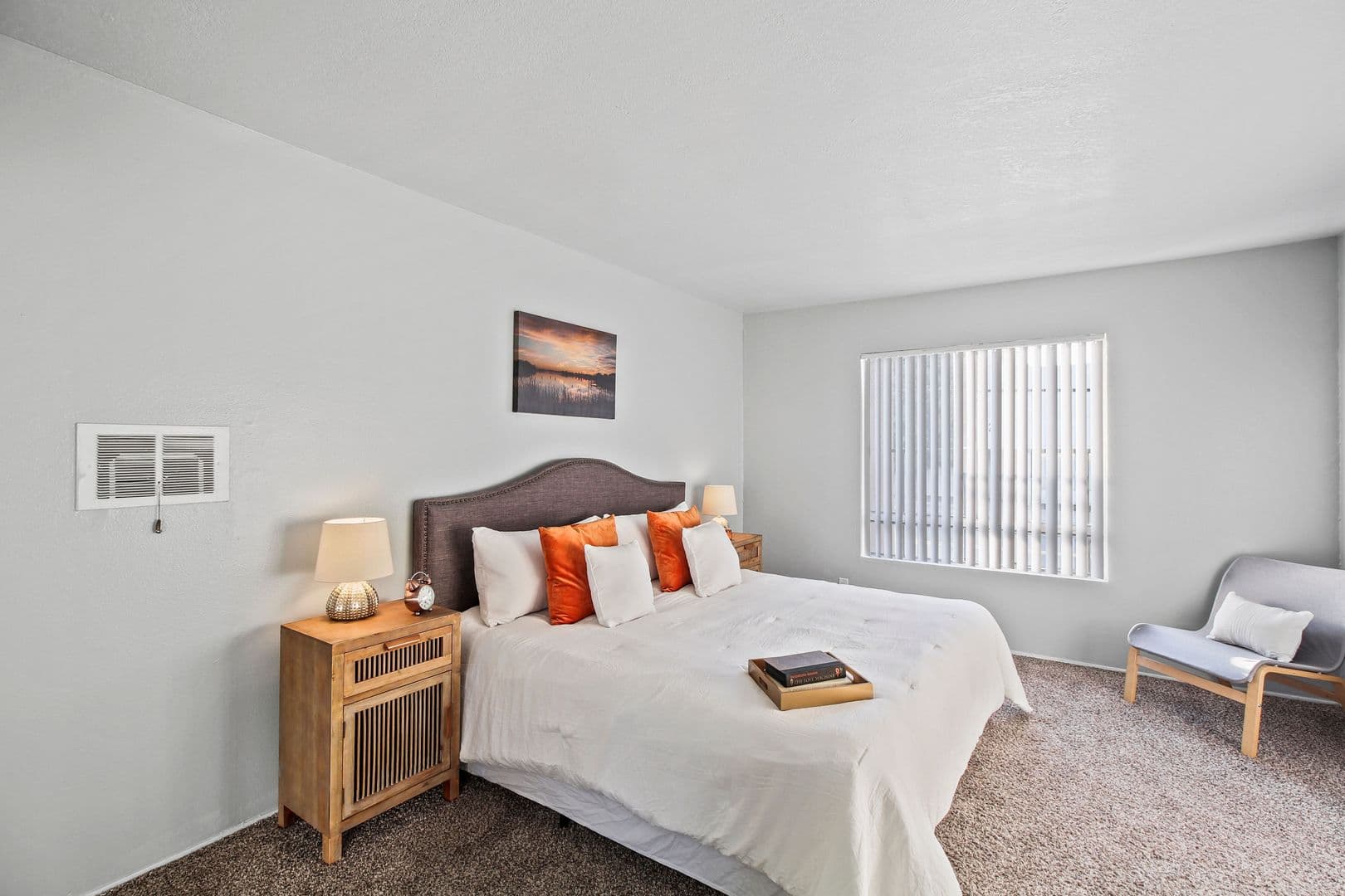 Villa Marseilles Apartments 14 of 43