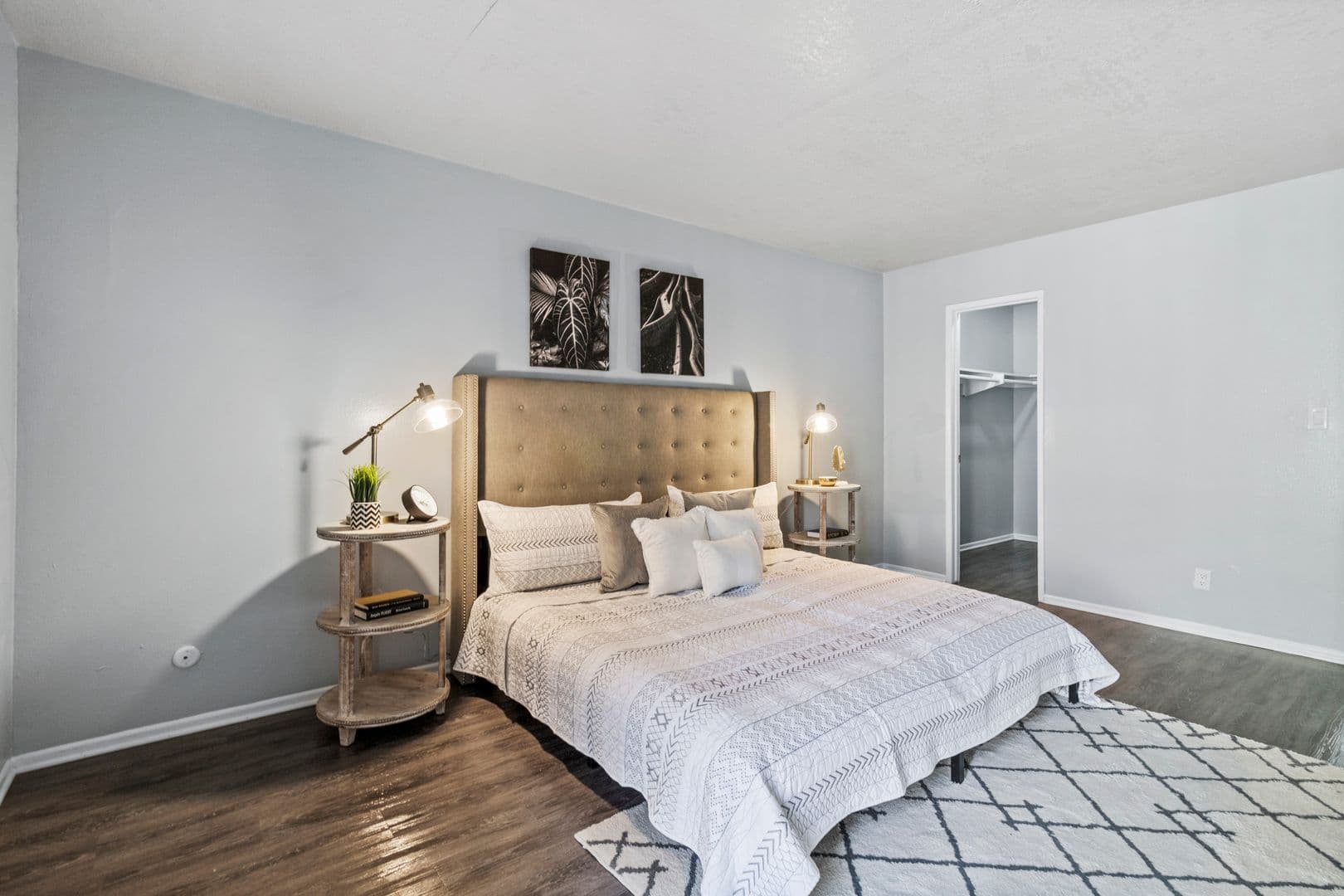 French Quarter Apartments 5 of 12