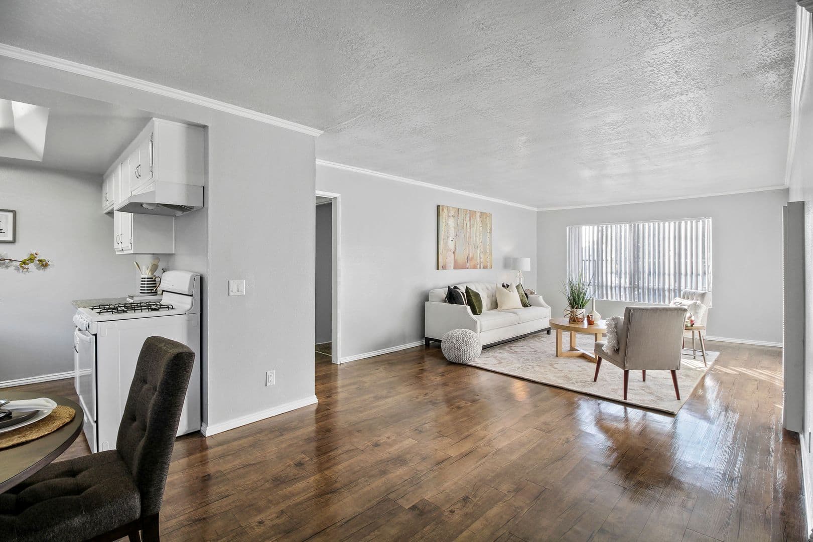 Villa Marseilles Apartments 20 of 42