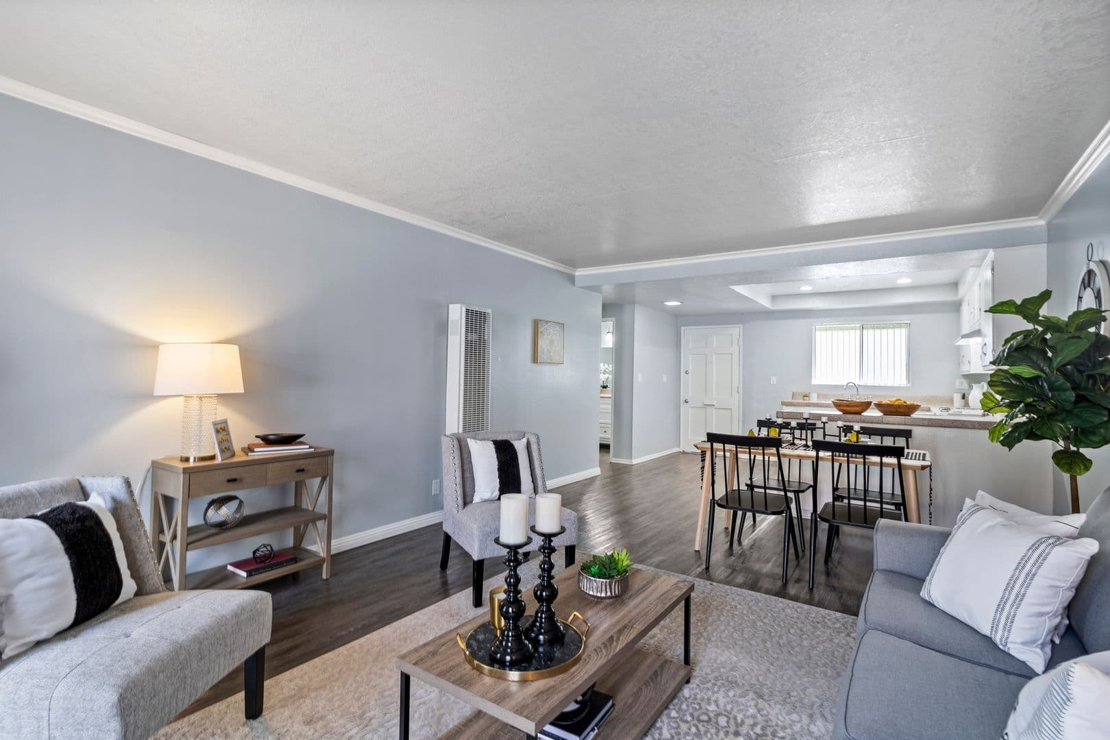 French Quarter Apartments 4 of 12