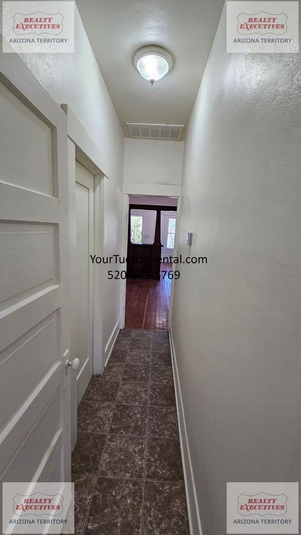 8th Street and Euclid - 1 bedroom 1 bath ready for move-in 6 of 10