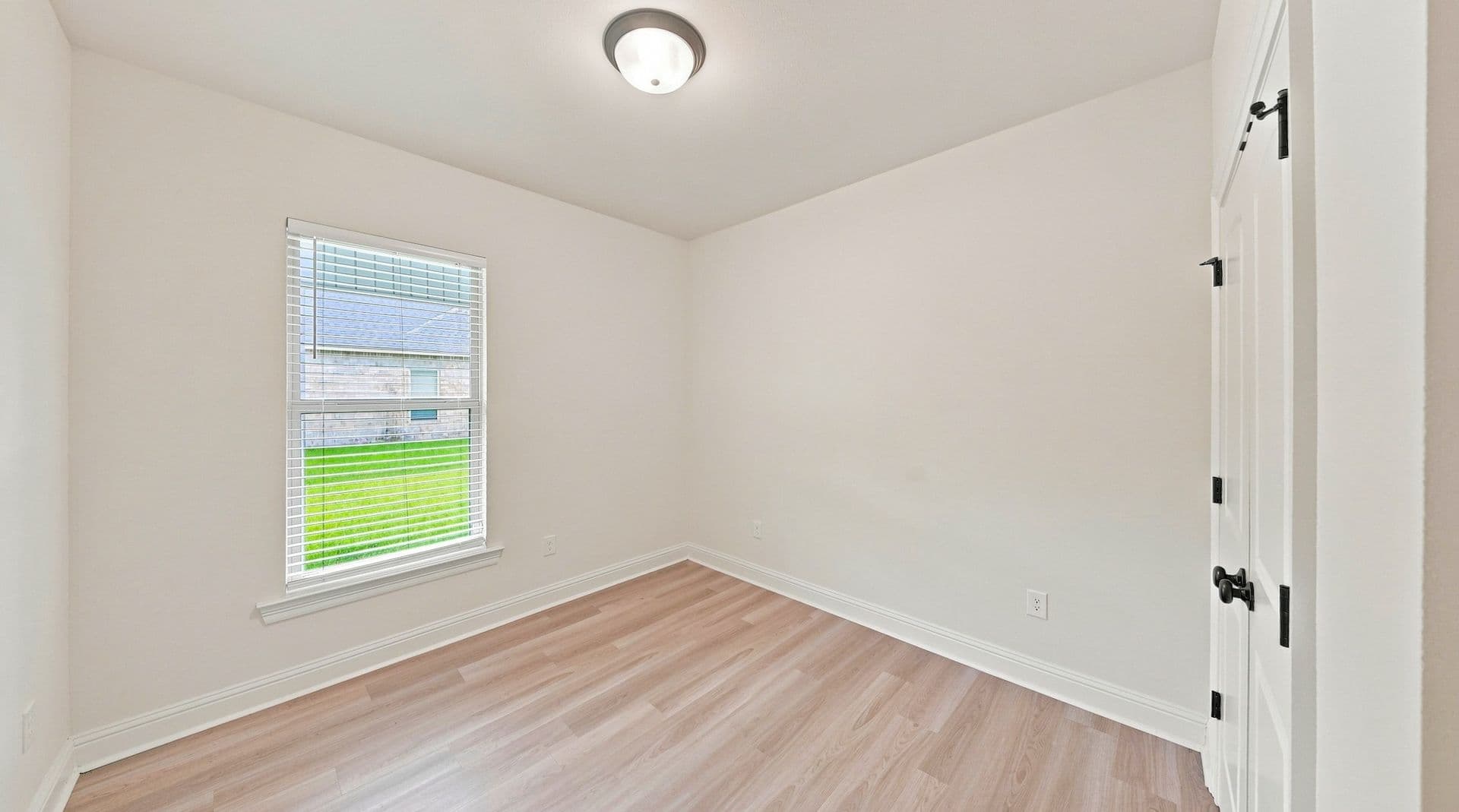 7211 Kenilworth Crossing Avenue - CONSIGNMENT 14 of 22
