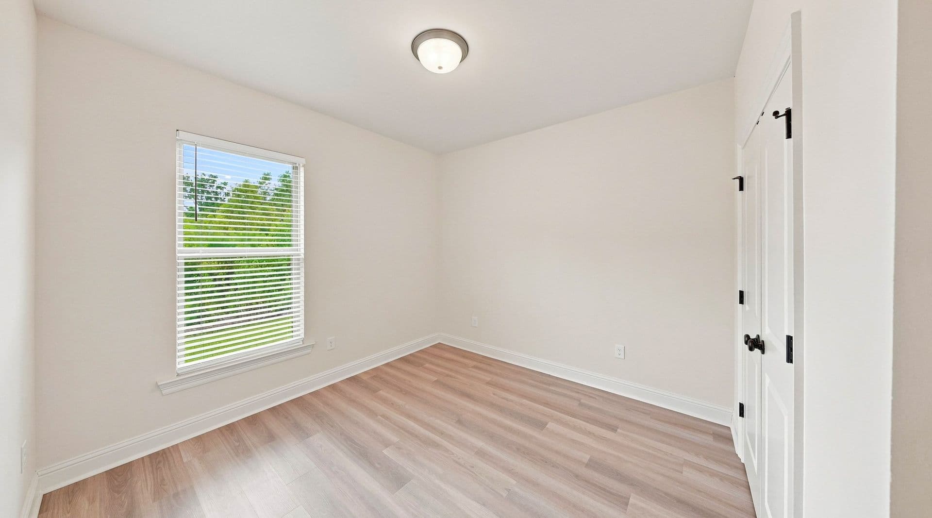 7211 Kenilworth Crossing Avenue - CONSIGNMENT 16 of 22