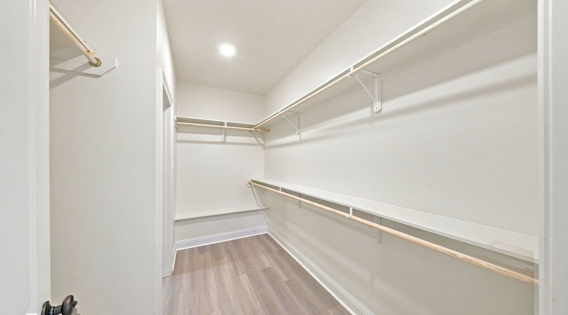 7211 Kenilworth Crossing Avenue - CONSIGNMENT 11 of 22