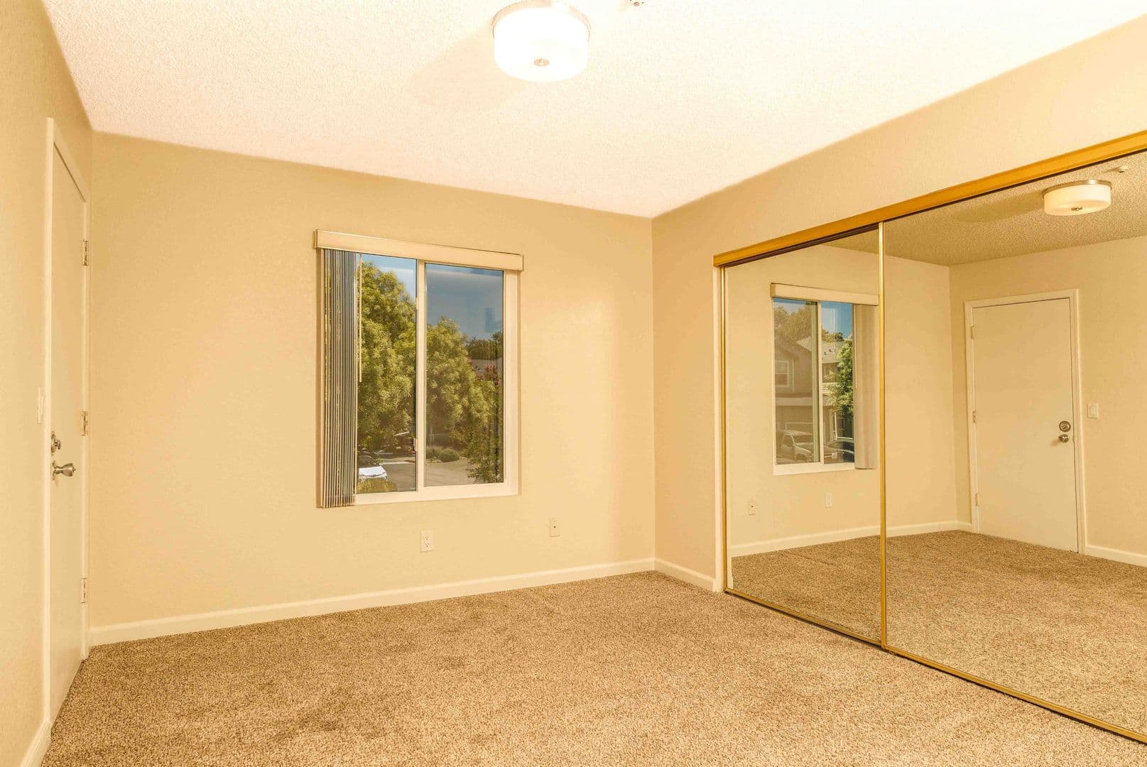 Creekside Village Apartments 10 of 13