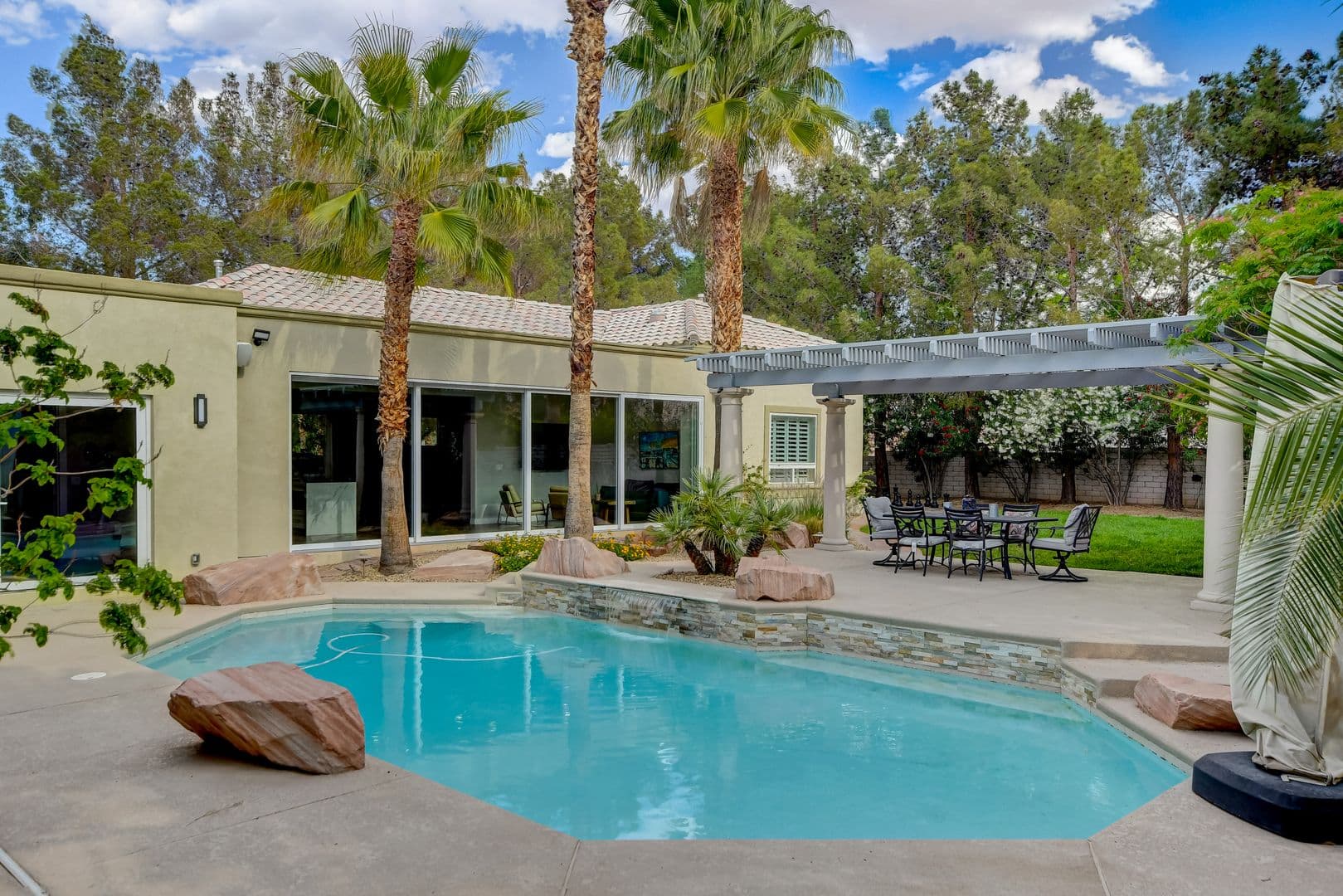 Doe Ave 7417 53 of 62