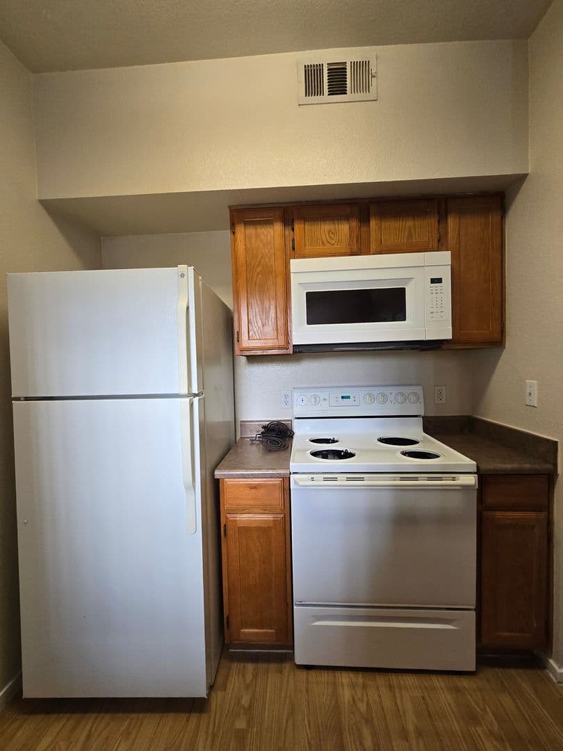 Russell Rd W 9620 #1122 10 of 25