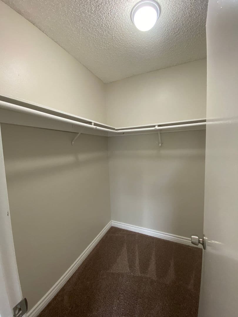 Cordova Apartment 5 of 6