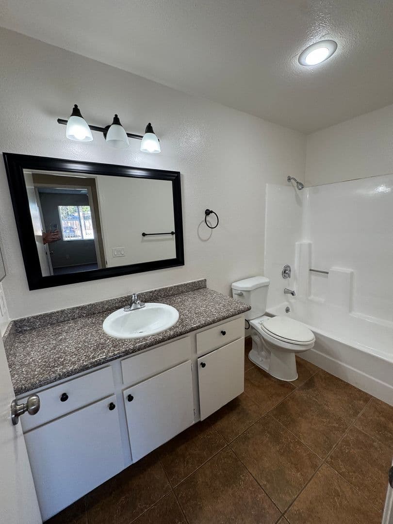 Burkhart Apartments 5 of 9