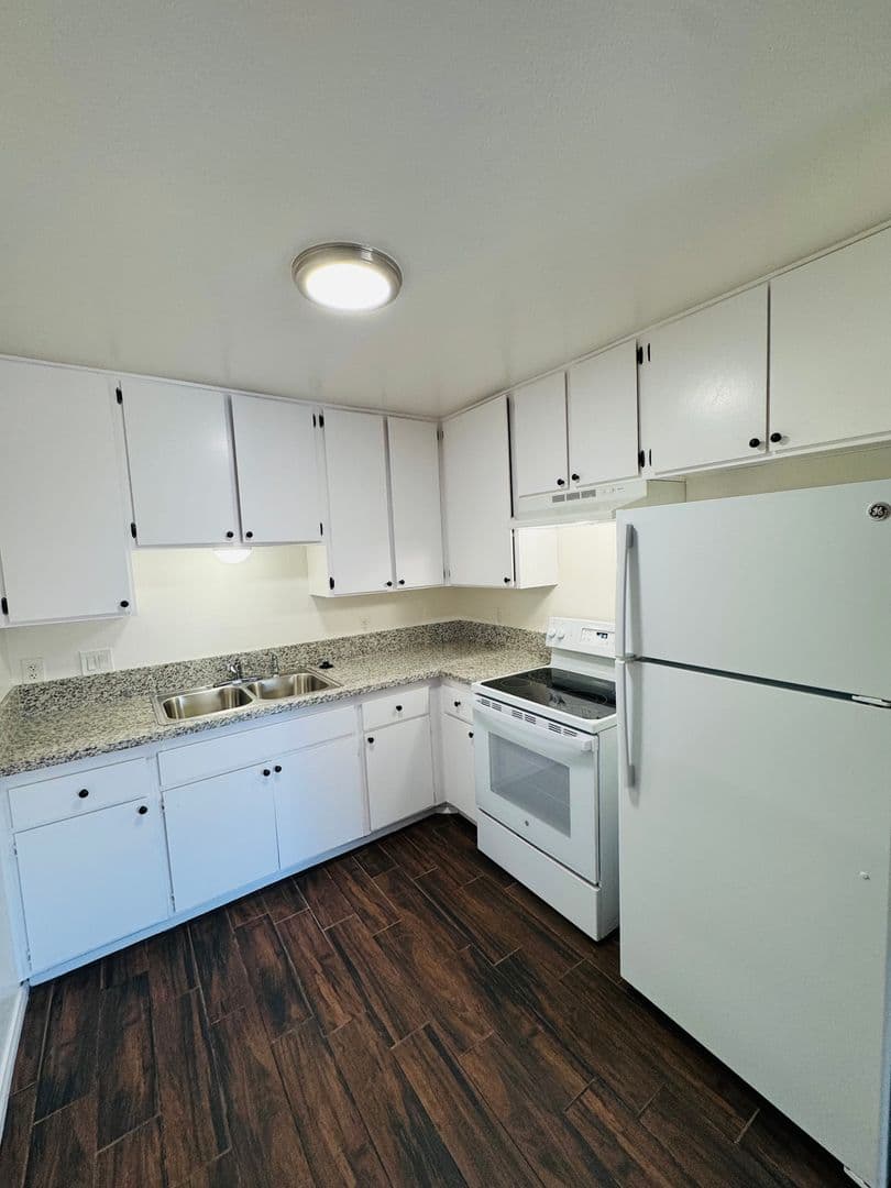 Burkhart Apartments 8 of 9