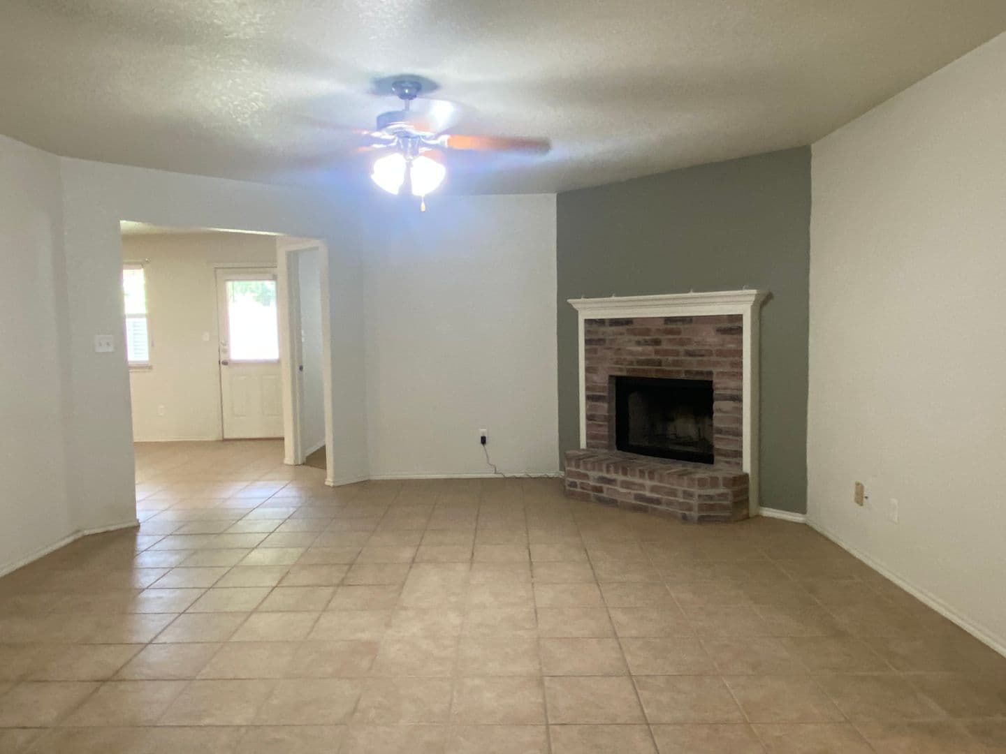 206 Burnham Dr, Temple 3 of 18