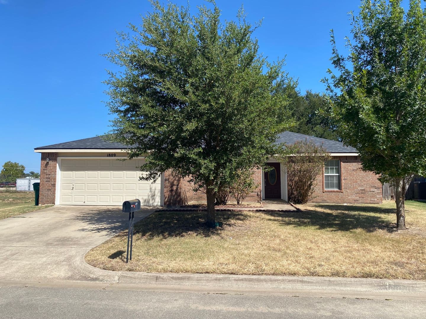 1809 Liberty Hill Dr 1 of 8