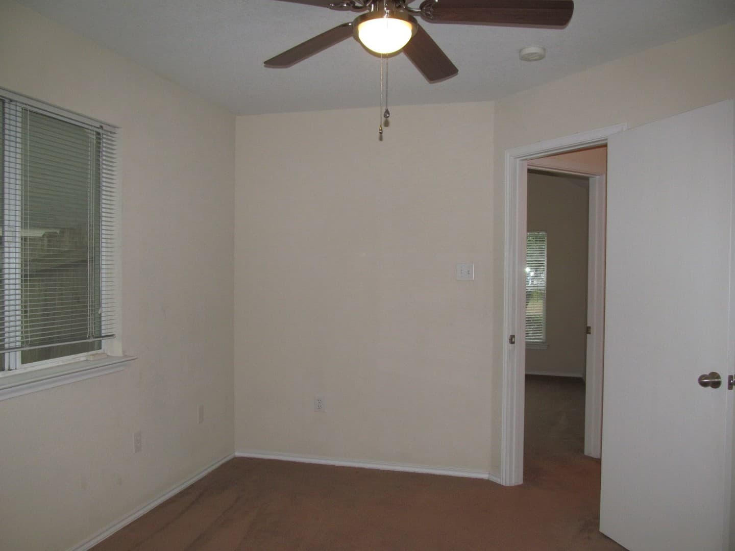 7708 Hawthorn, Temple 13 of 17
