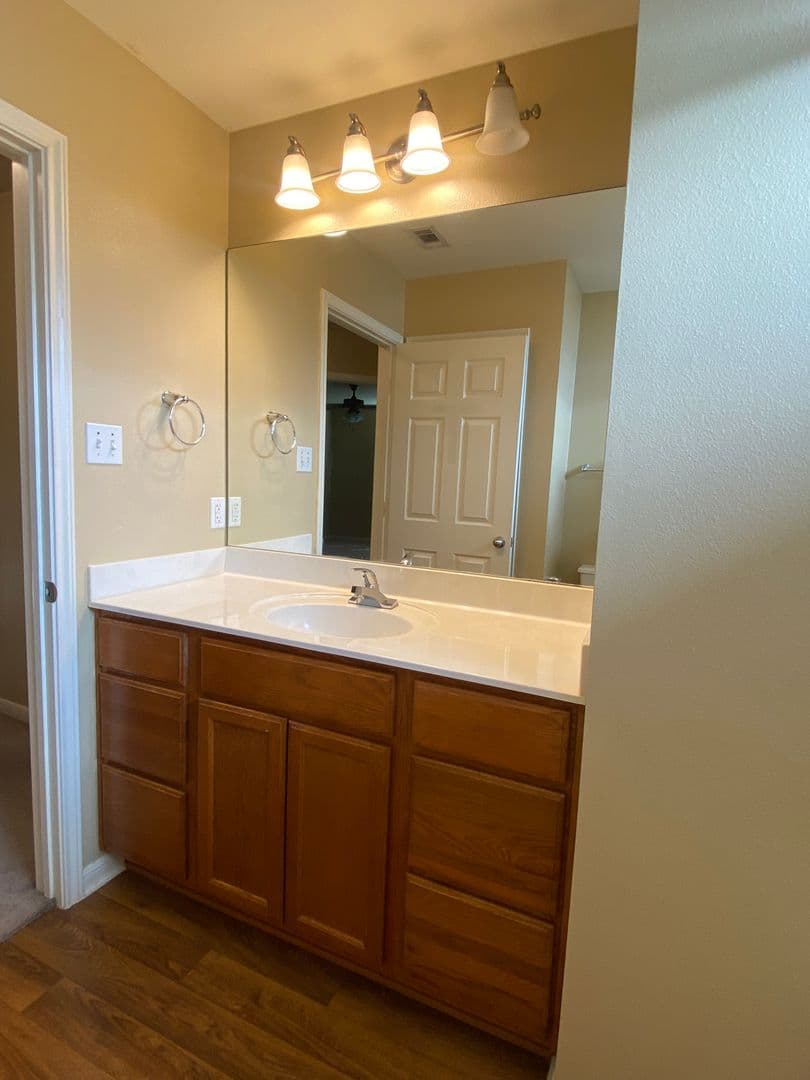 7707 Bridgepointe Dr 21 of 24