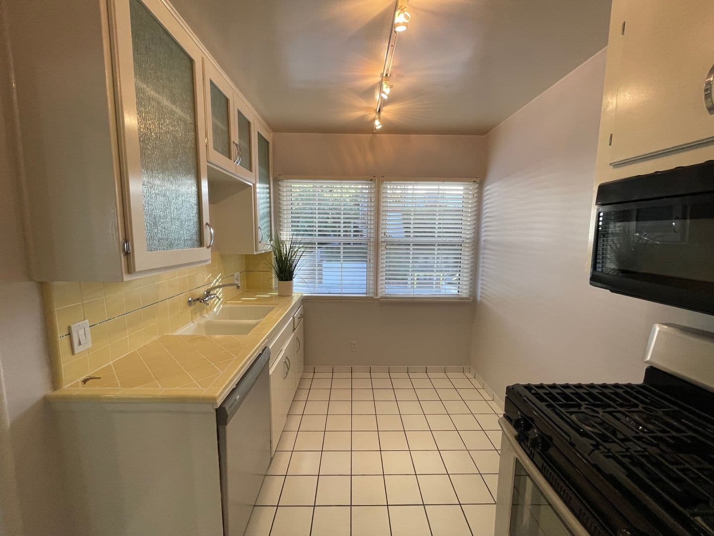 BLIX- Alpaca Apartments 2 of 13