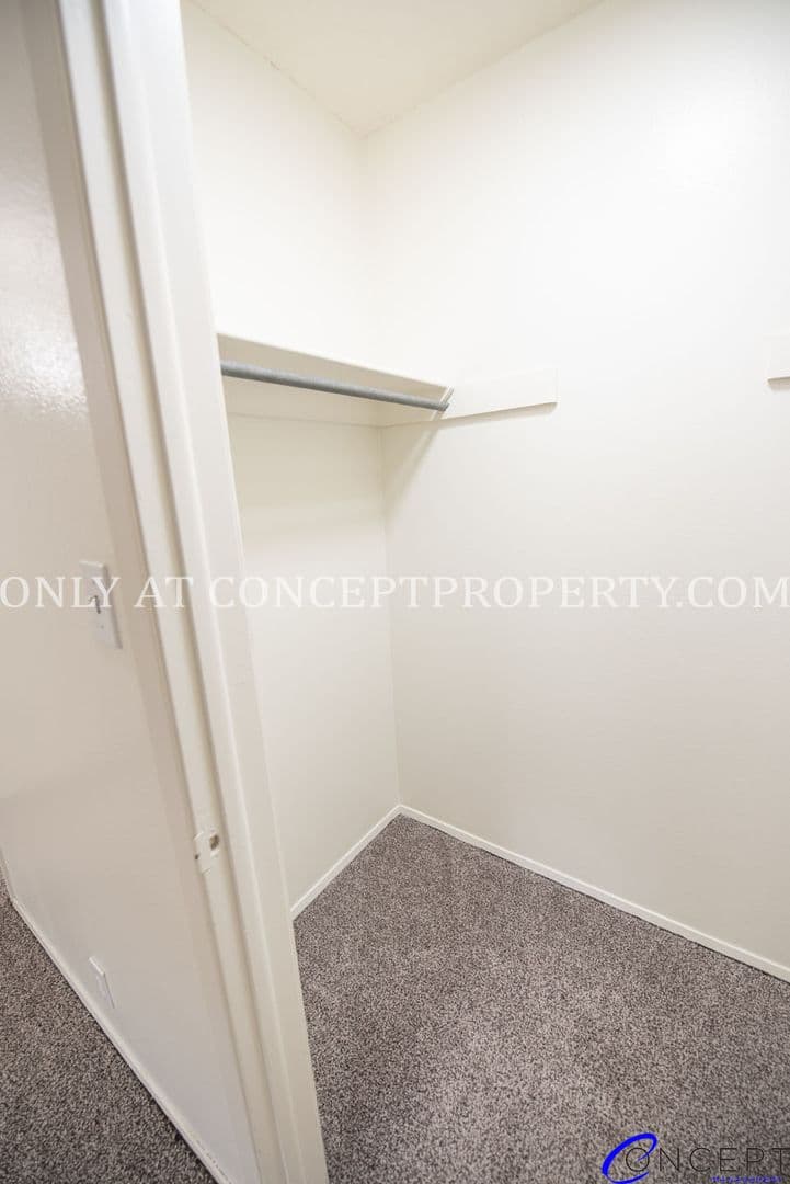 Foothill Terrace 21 of 31