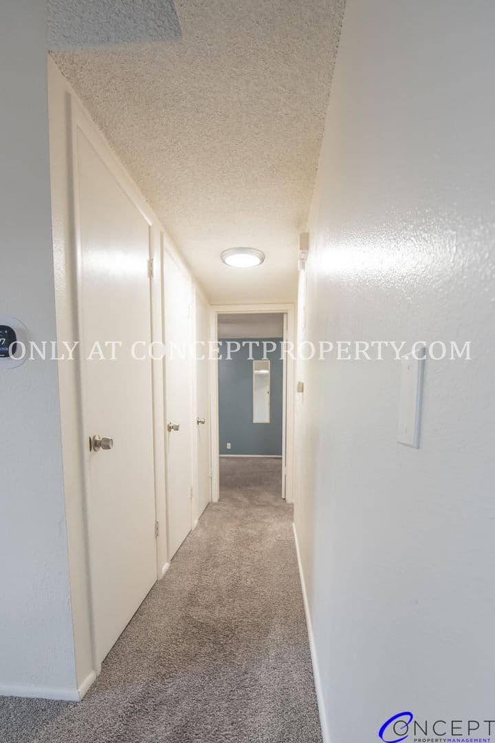 2nd Avenue 16 of 39