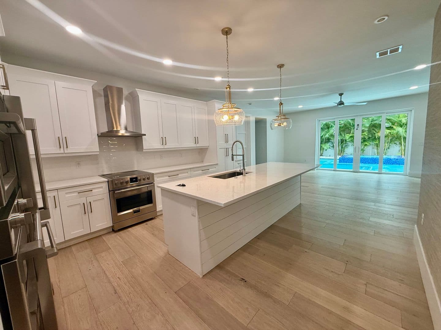 3319 S Osprey Avenue 3 of 37