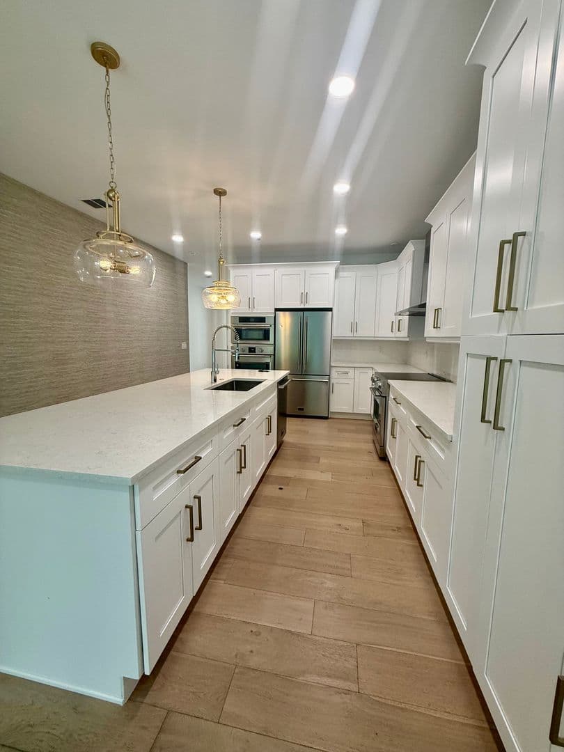 3319 S Osprey Avenue 5 of 37